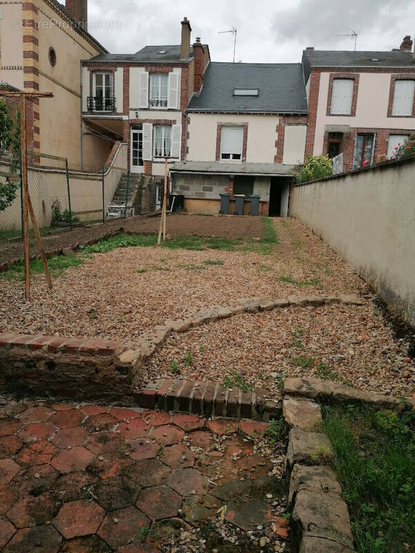 Maison à BROU
