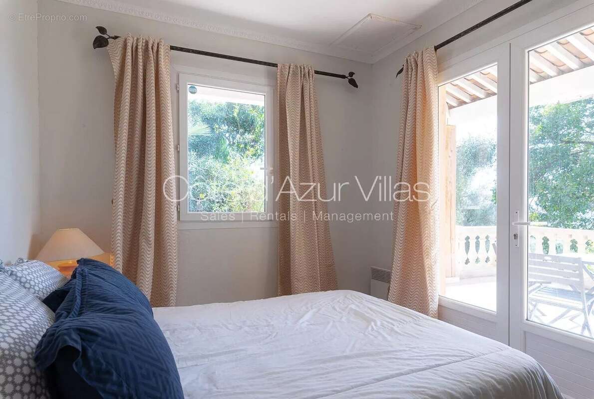 Maison à MOUGINS
