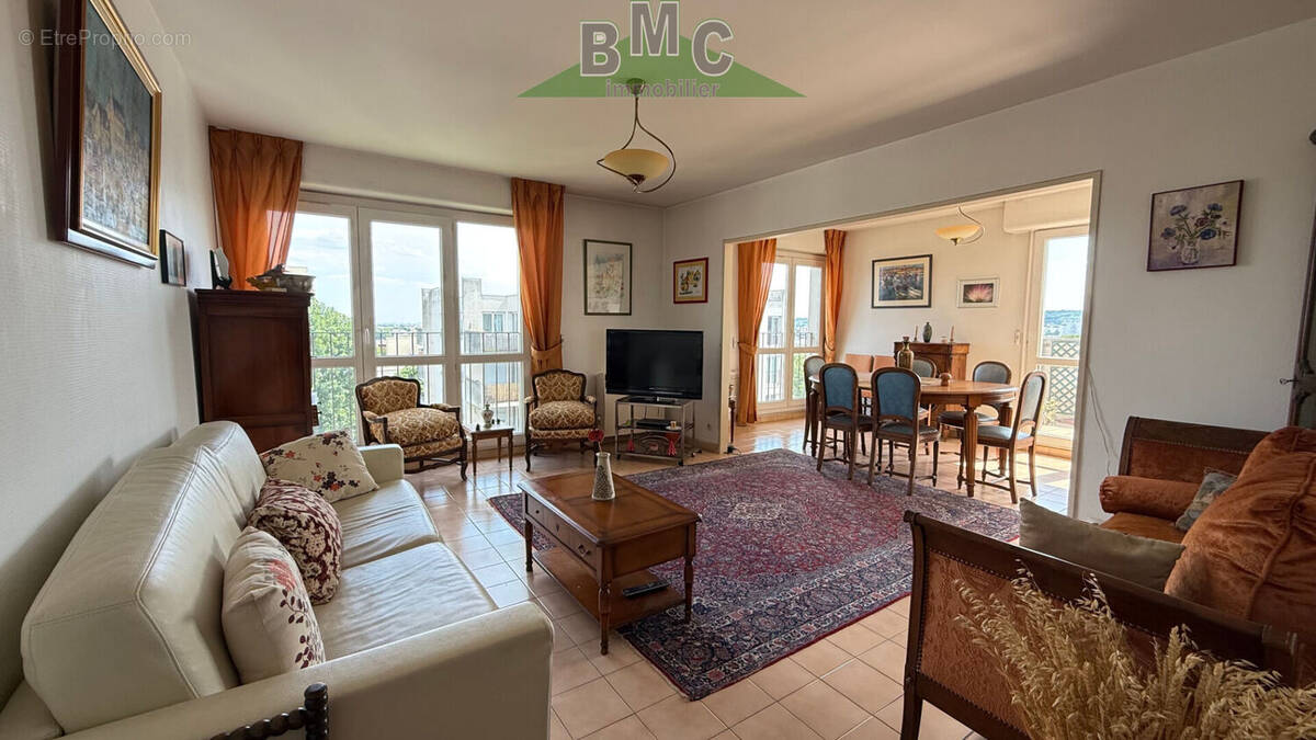 Appartement à LE PLESSIS-BOUCHARD