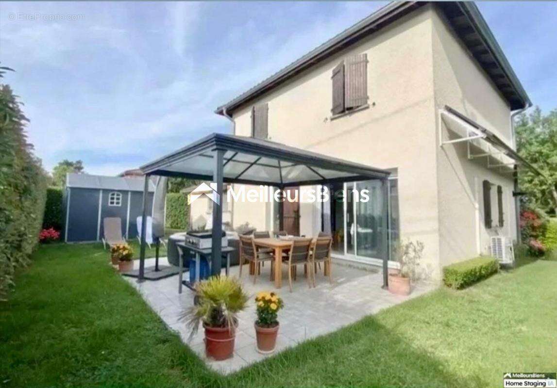 Maison à CHATILLON-SUR-CHALARONNE