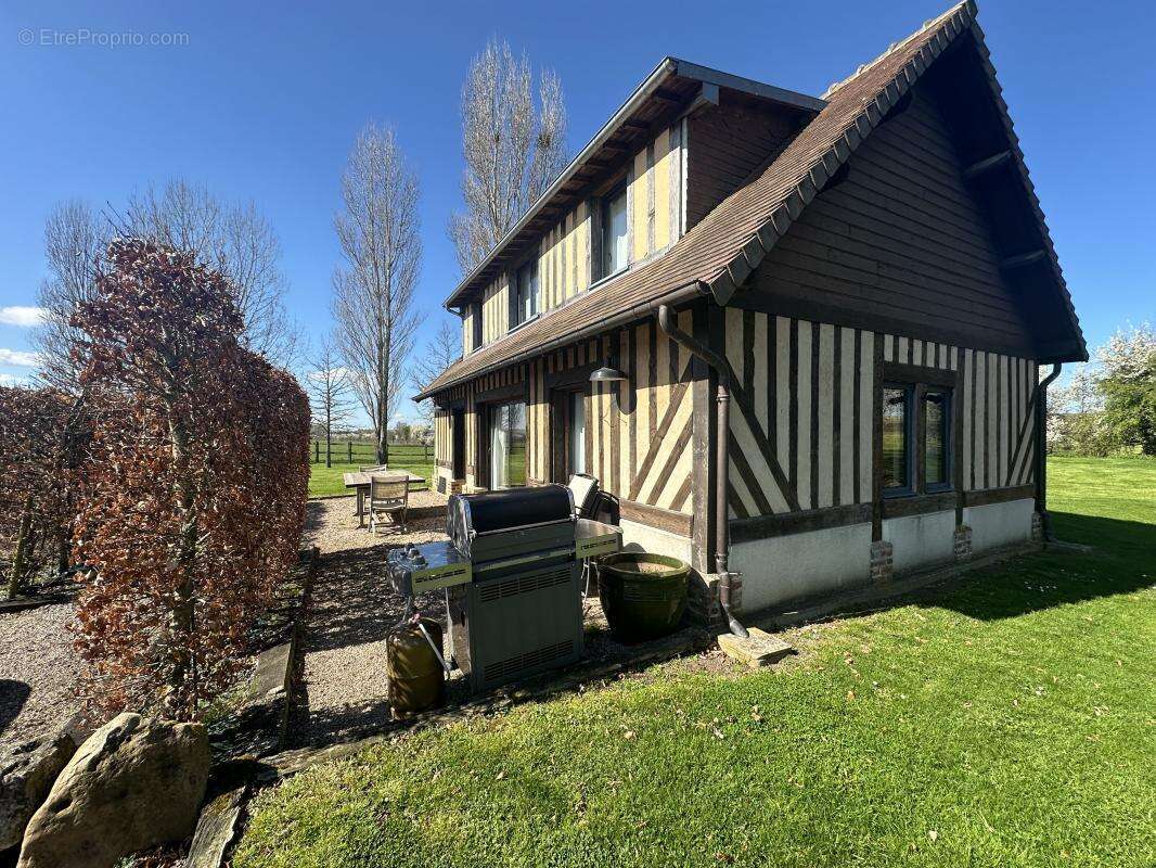 Maison à BEUVRON-EN-AUGE
