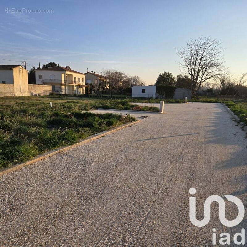 Photo 1 - Terrain à BEAUCAIRE