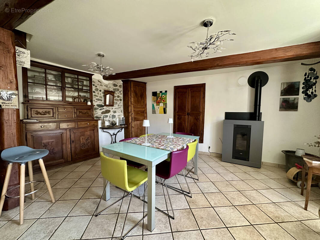 Appartement à VAULNAVEYS-LE-HAUT