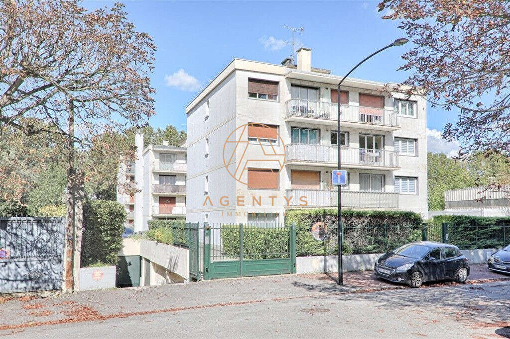 Appartement à SAINT-MAUR-DES-FOSSES