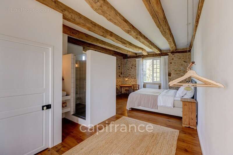 Maison à SALIGNAC-EYVIGUES