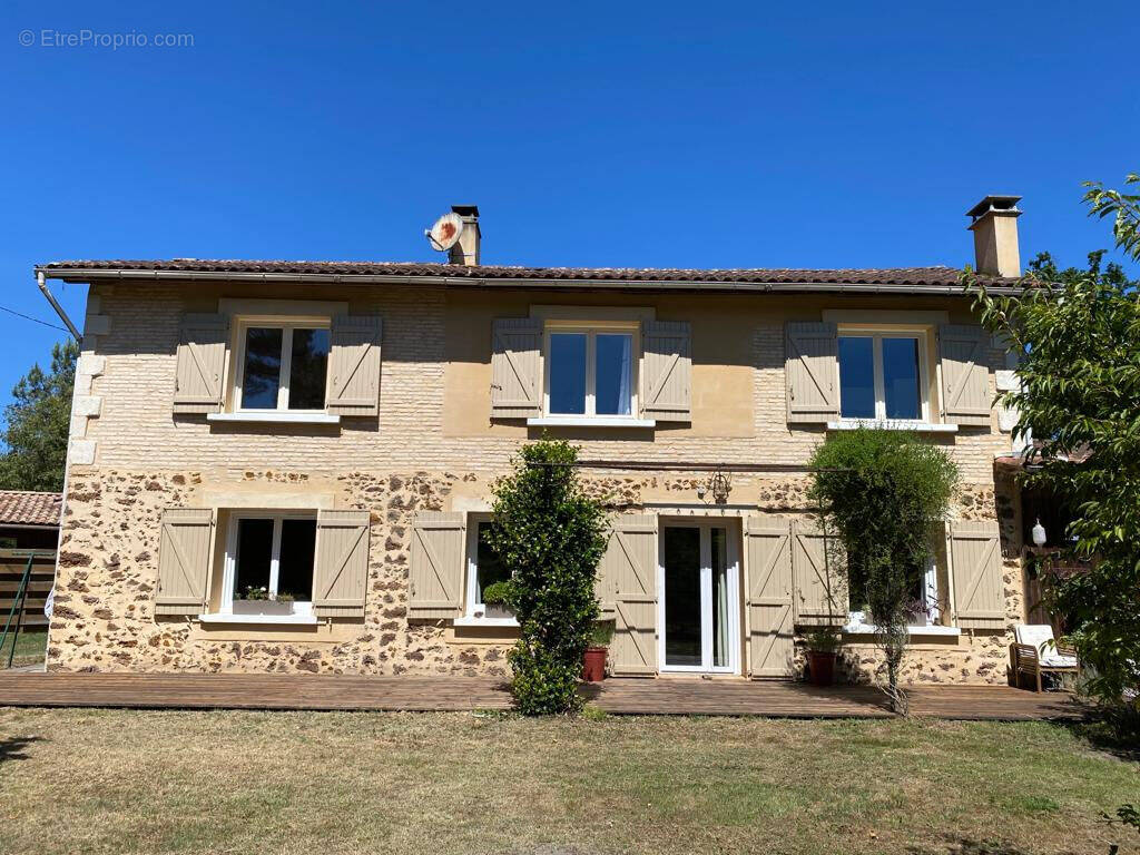 Maison à SALLES