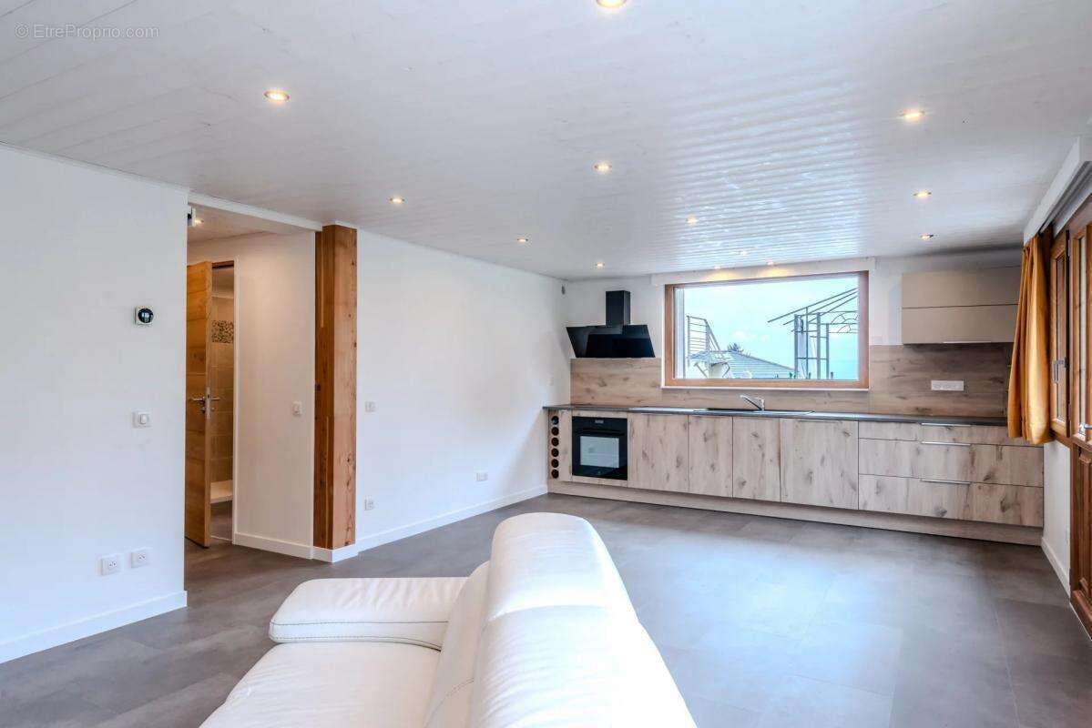 Appartement à EVIAN-LES-BAINS