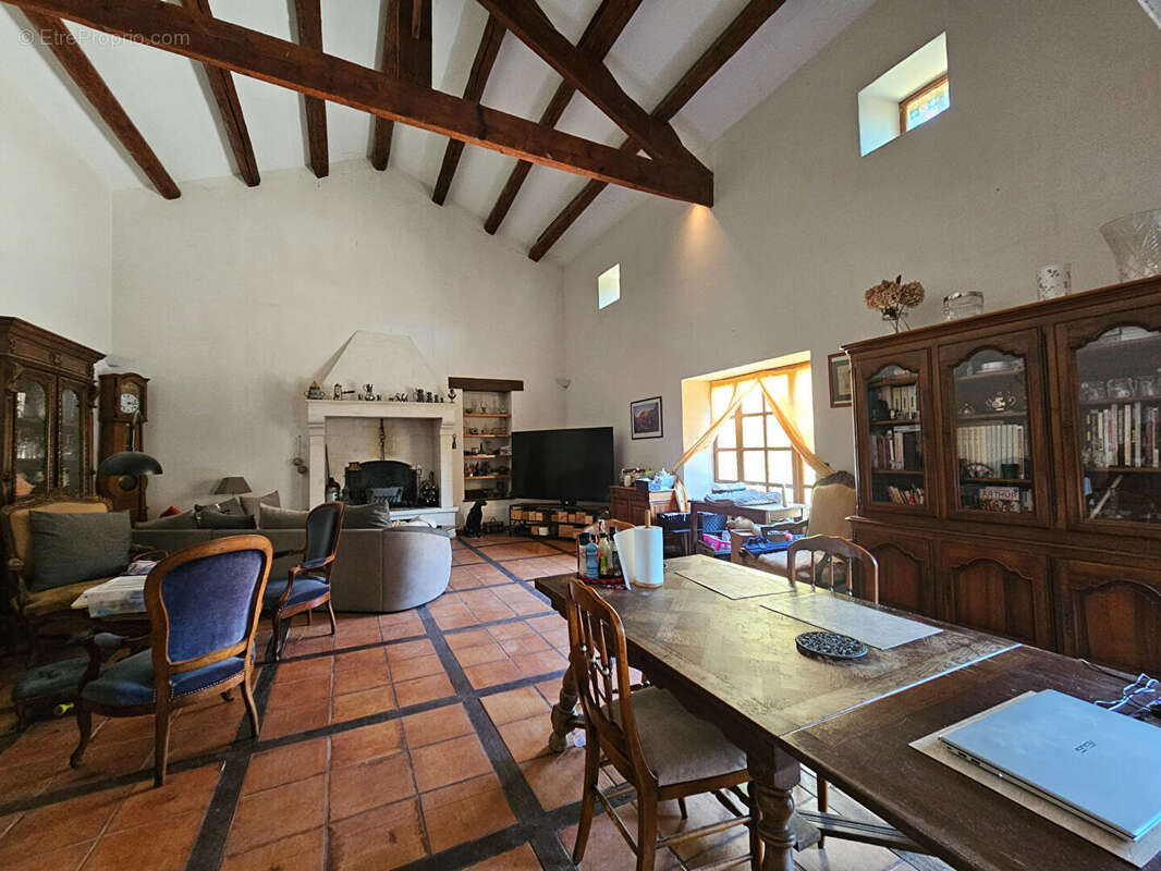 Maison à PUJAUT