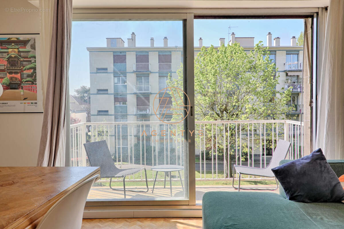 Appartement à SAINT-MAUR-DES-FOSSES