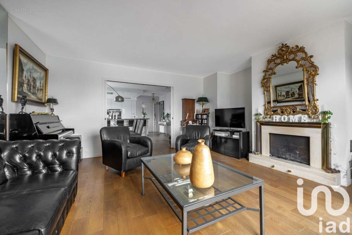 Photo 8 - Appartement à SURESNES