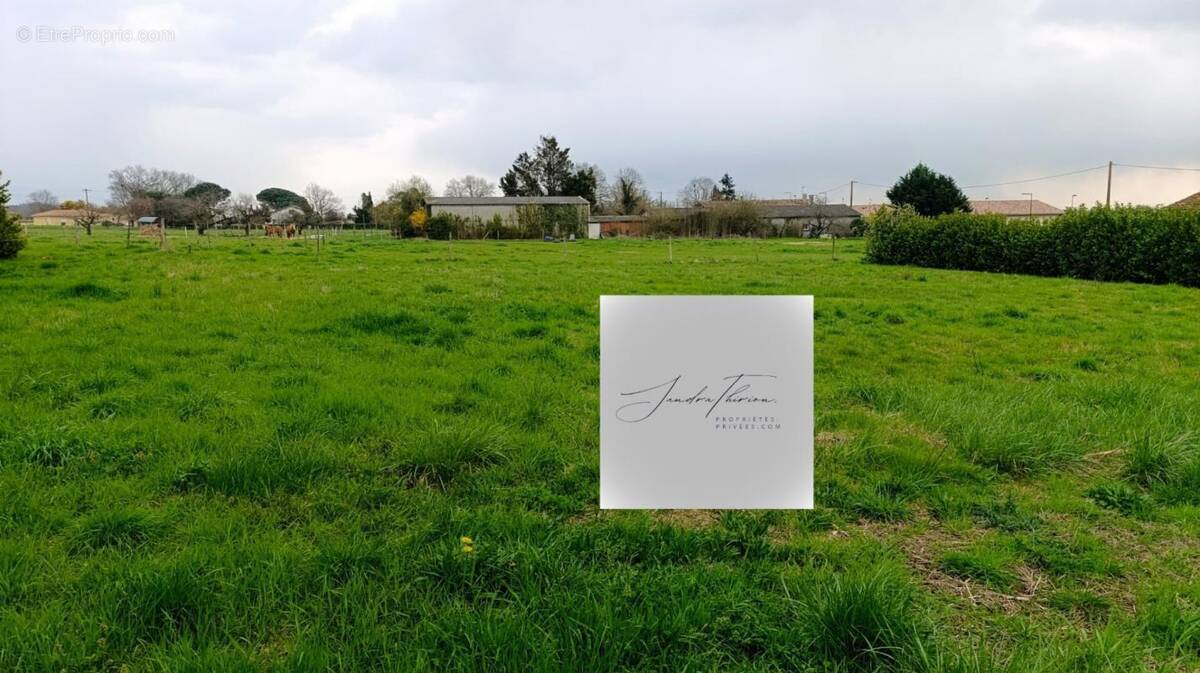 Terrain à CASTELNAU-D&#039;ESTRETEFONDS