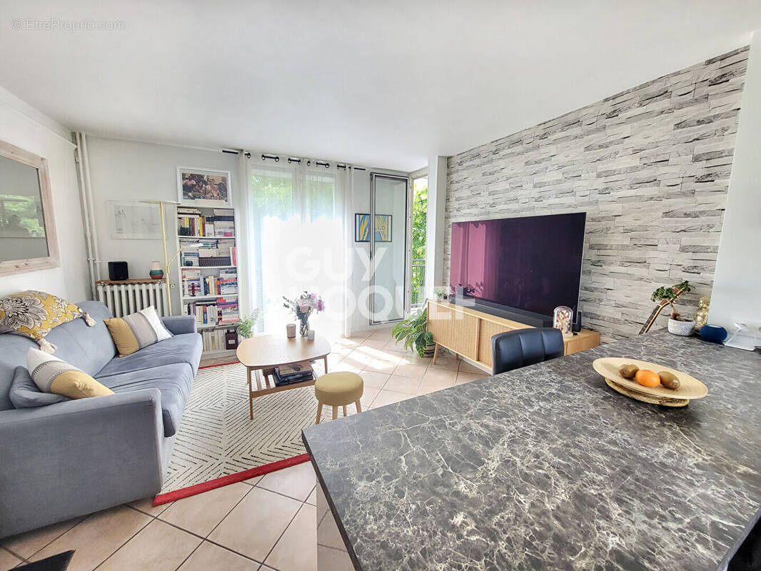 Appartement à LA CELLE-SAINT-CLOUD