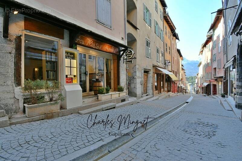 Commerce à BRIANCON