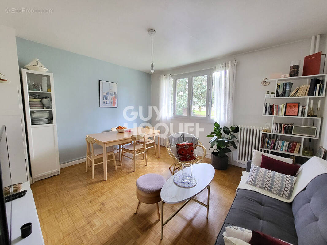 Appartement à LA CELLE-SAINT-CLOUD