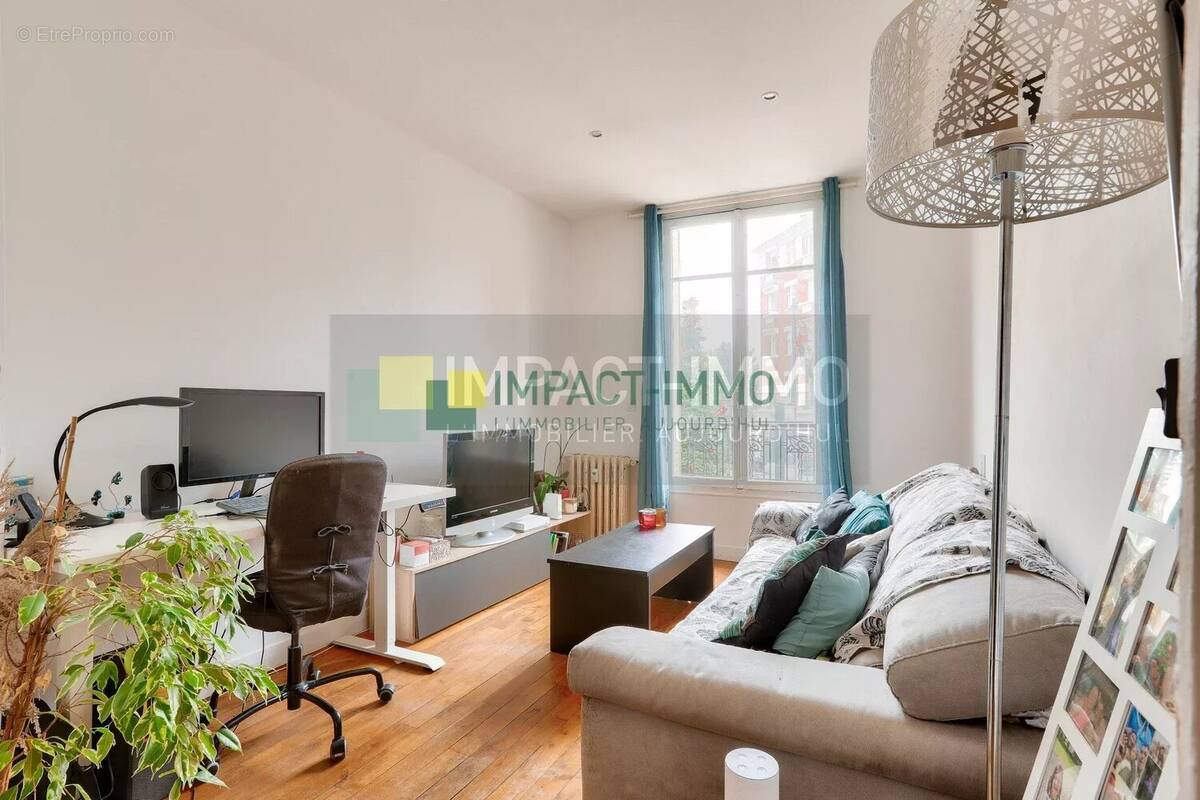Appartement à LA GARENNE-COLOMBES