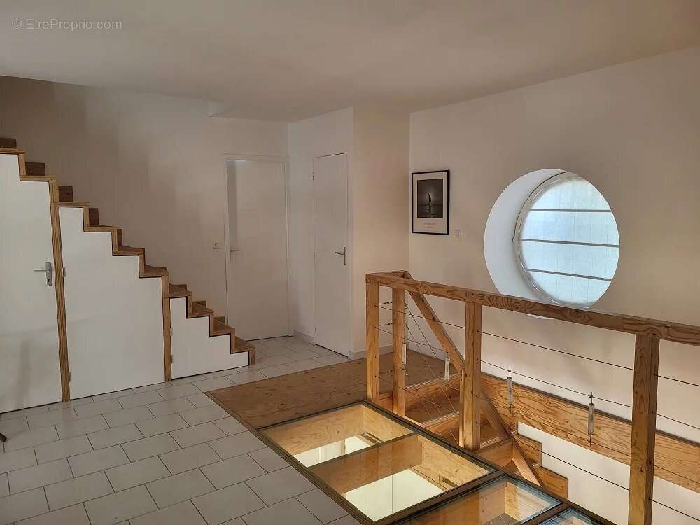 Maison à BELLEGARDE