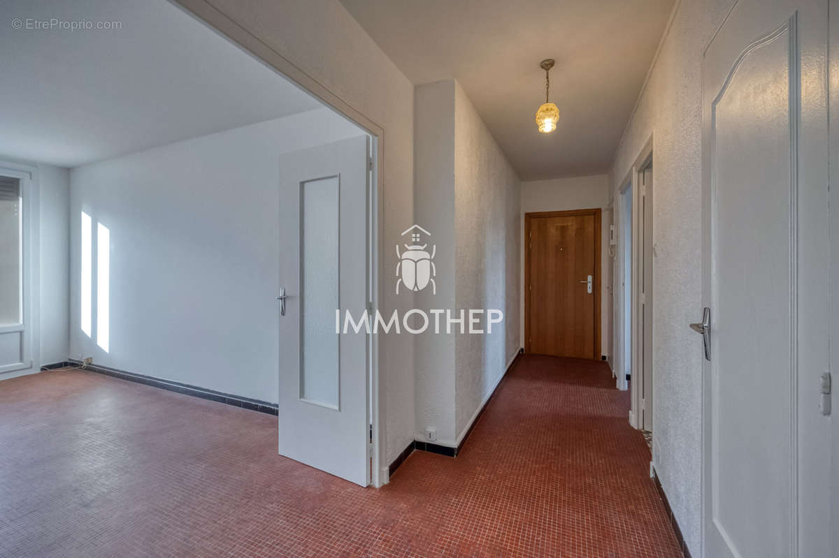 Appartement à LE PONT-DE-CLAIX