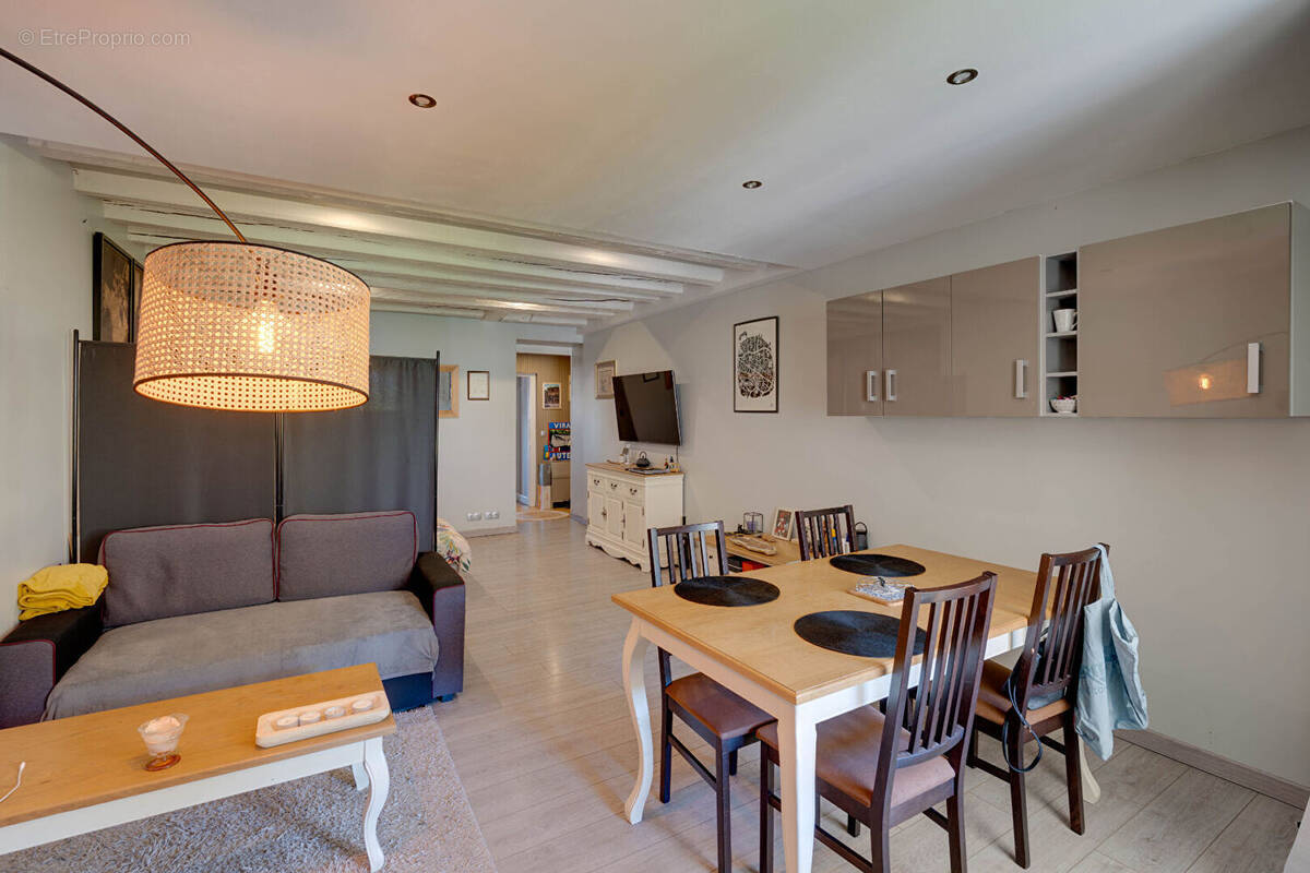 Appartement à EVIAN-LES-BAINS