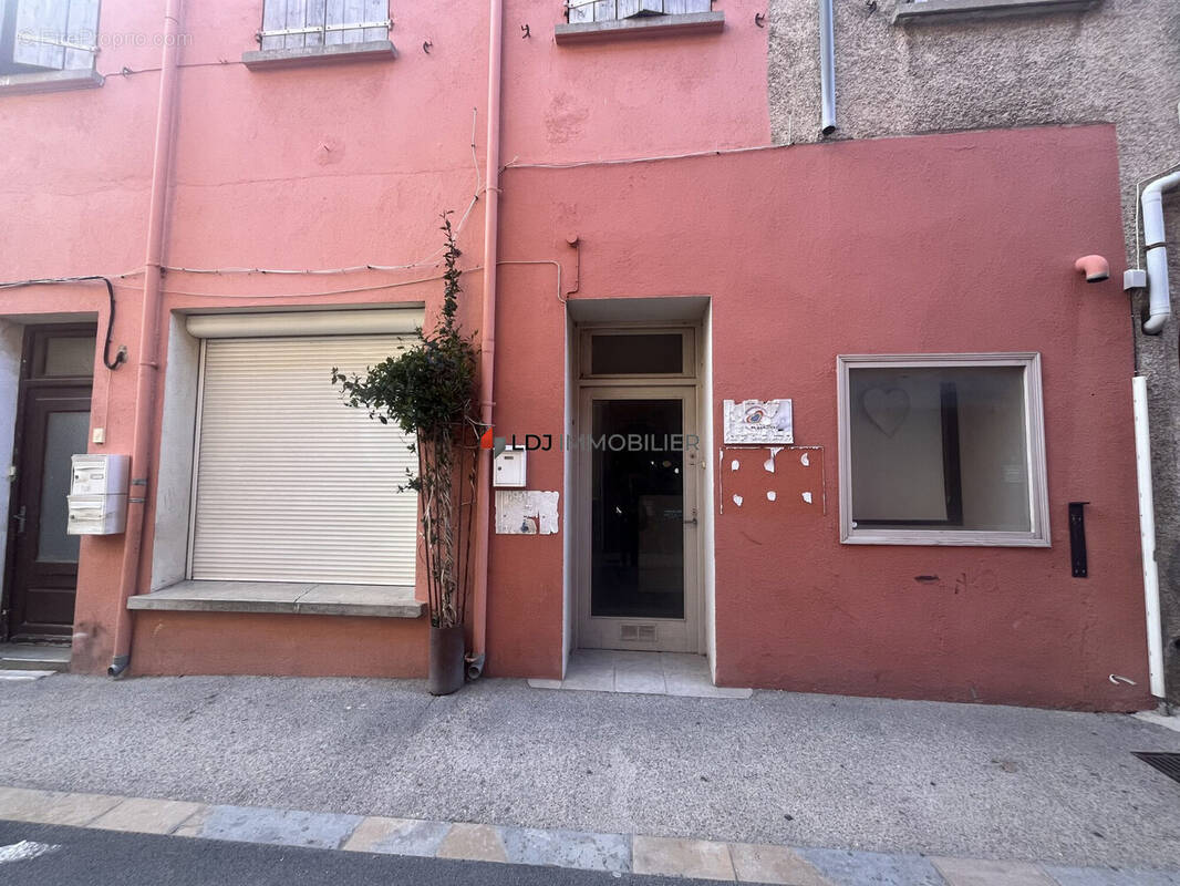 Appartement à PEZILLA-LA-RIVIERE