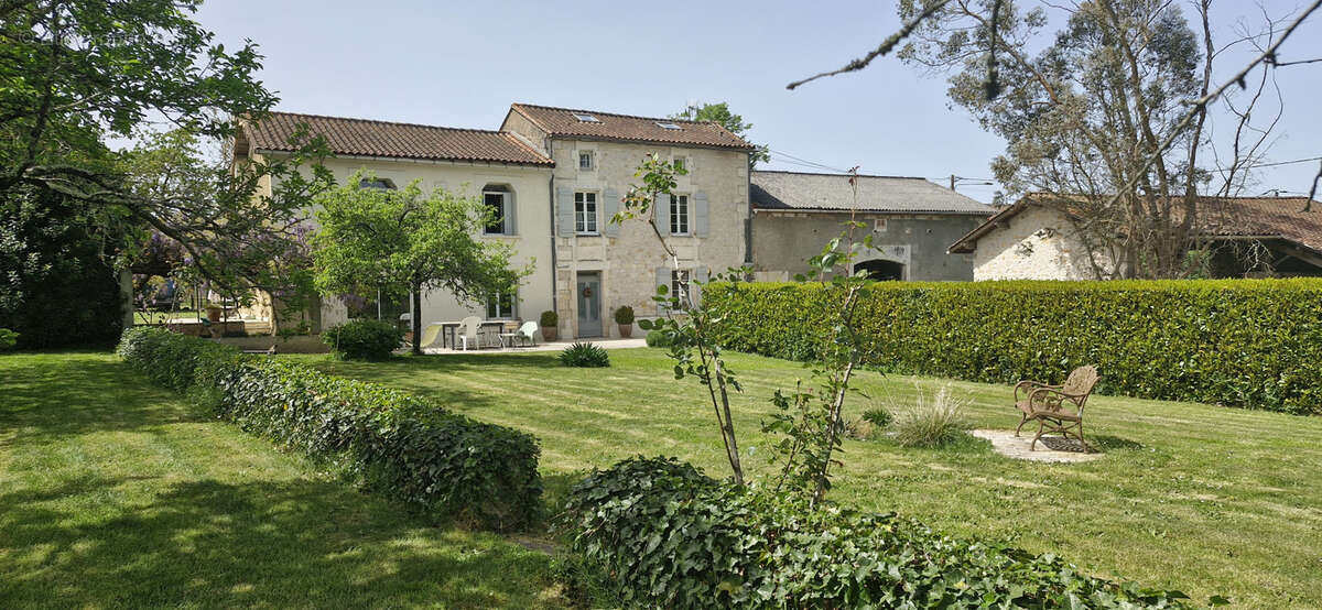 Maison à BUNZAC