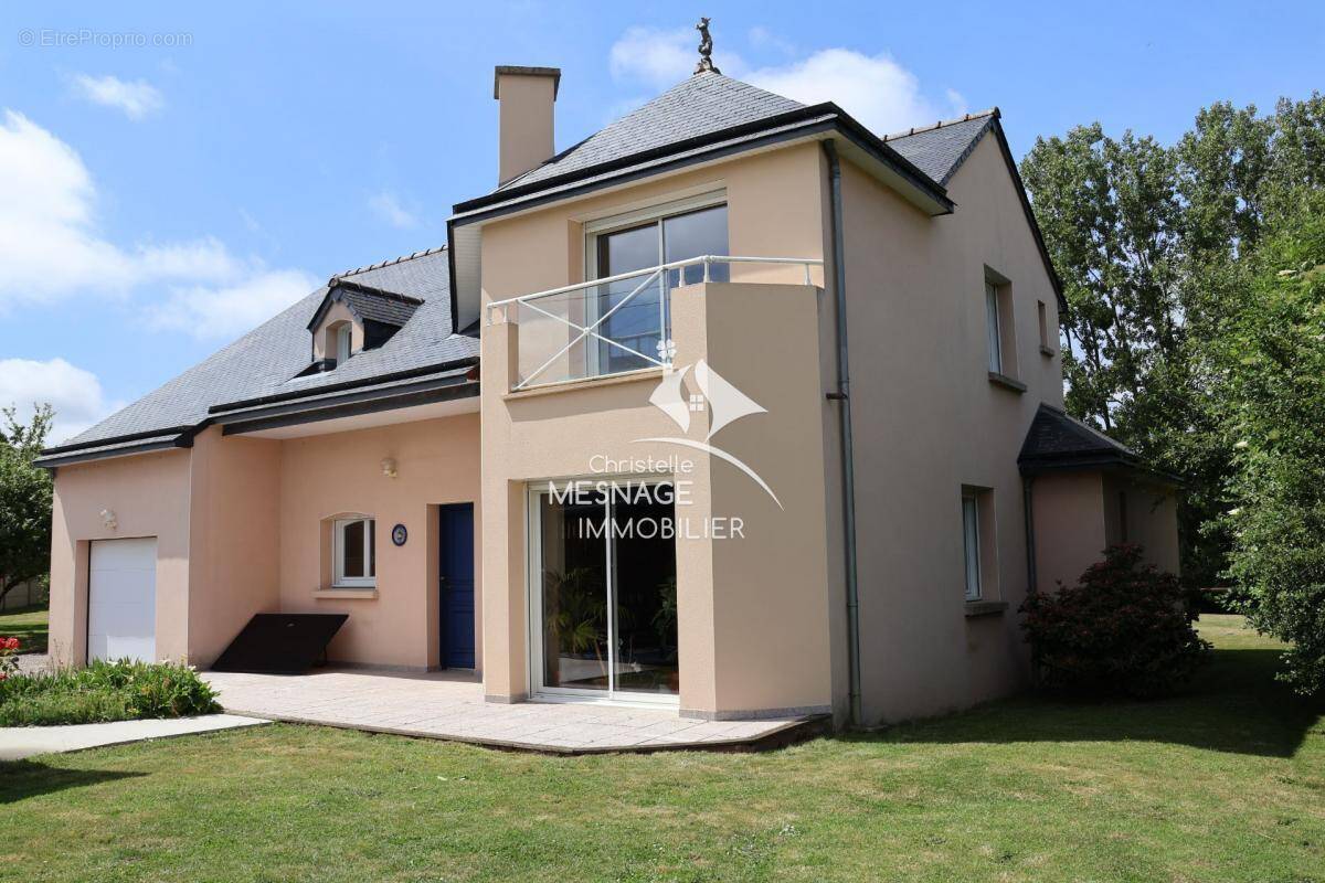 Maison à JUGON-LES-LACS
