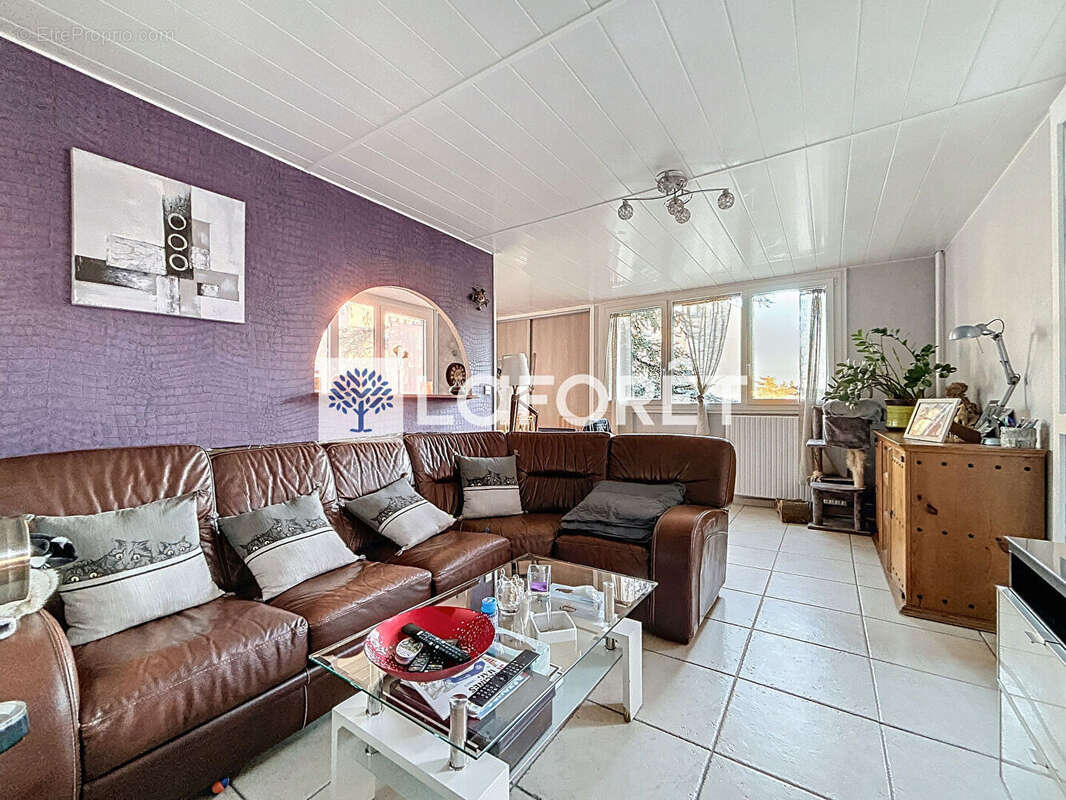 Appartement à DECINES-CHARPIEU