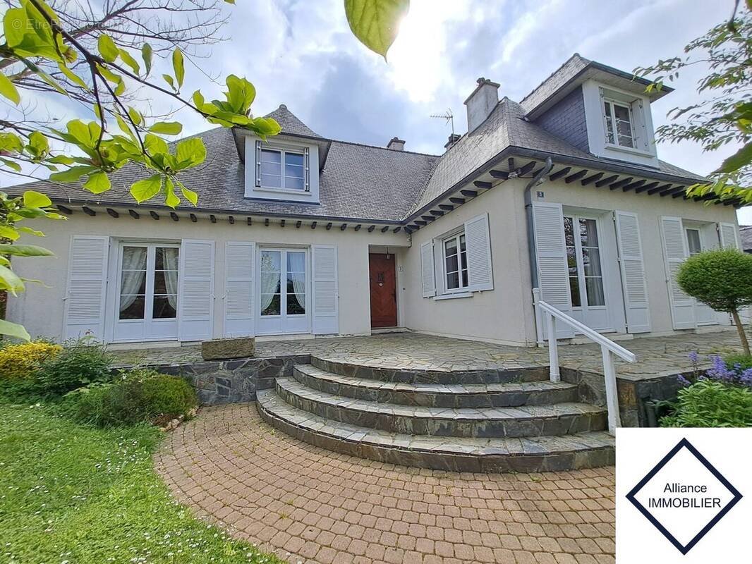 Maison à MONTAUBAN-DE-BRETAGNE