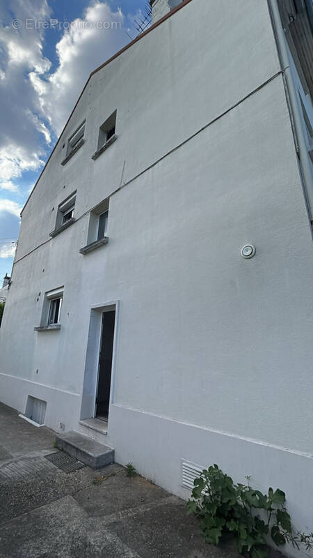 Appartement à SAINT-MAUR-DES-FOSSES