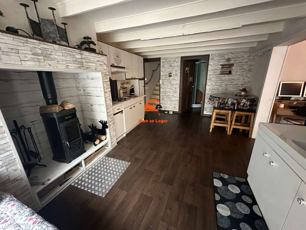 Maison à VERTAIZON