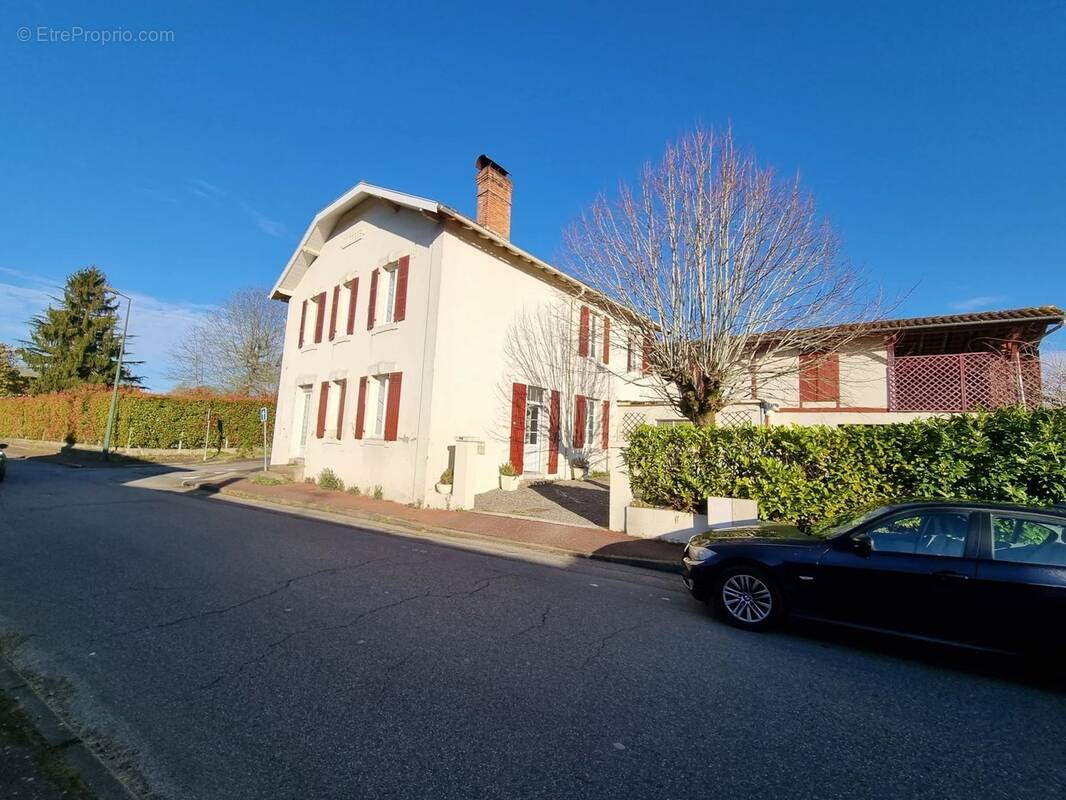 Maison à POUILLON