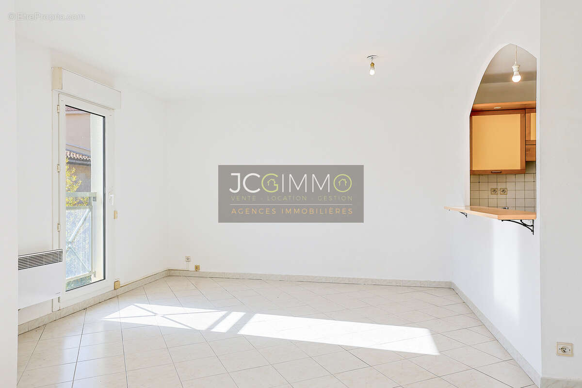 Appartement à HYERES