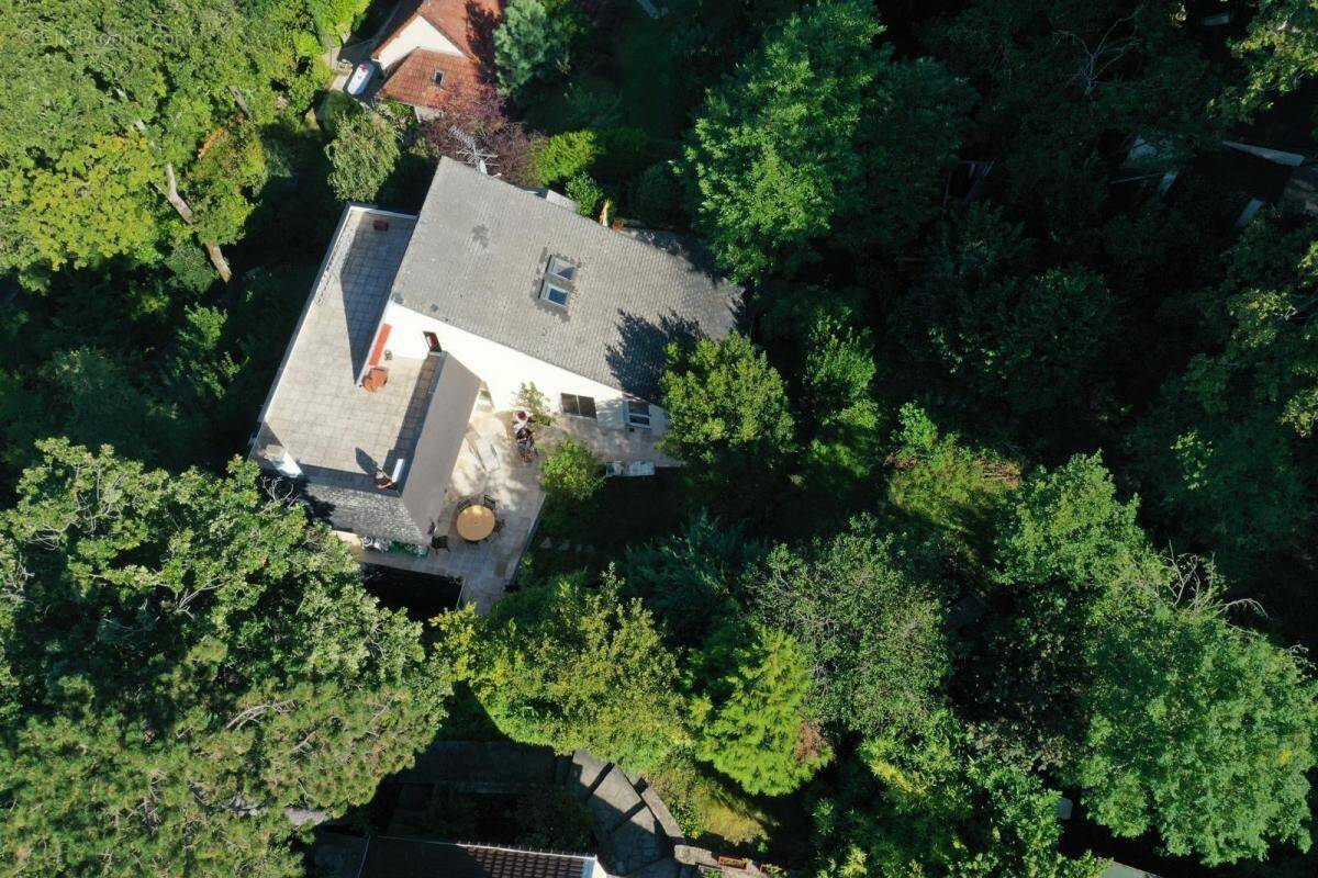 Maison à BURES-SUR-YVETTE