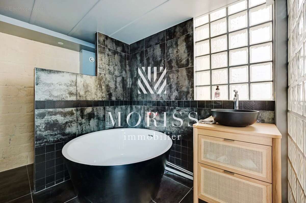 Appartement à PARIS-9E
