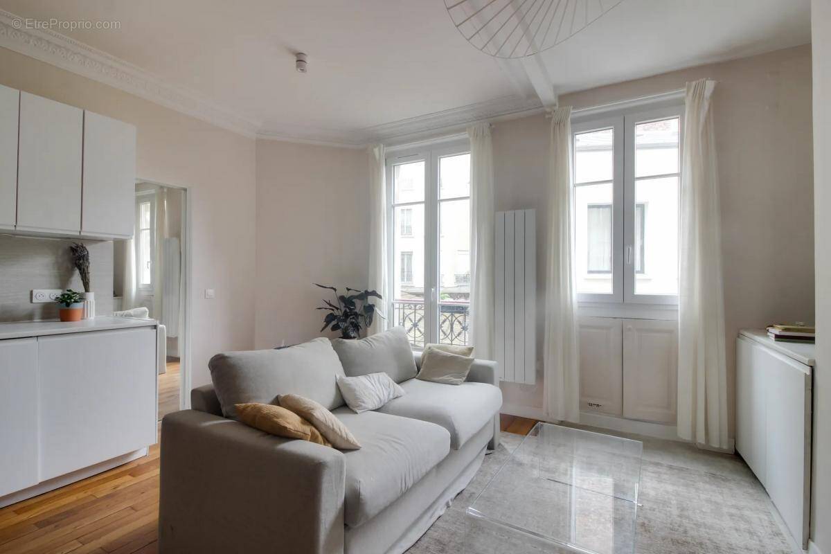Appartement à PARIS-18E