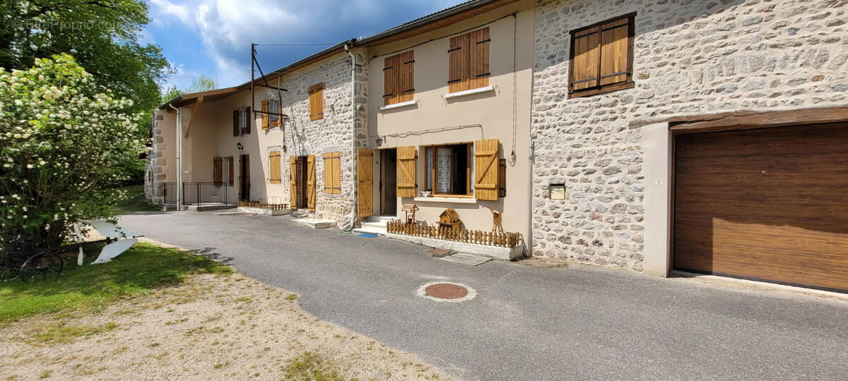 Maison à NOIRETABLE