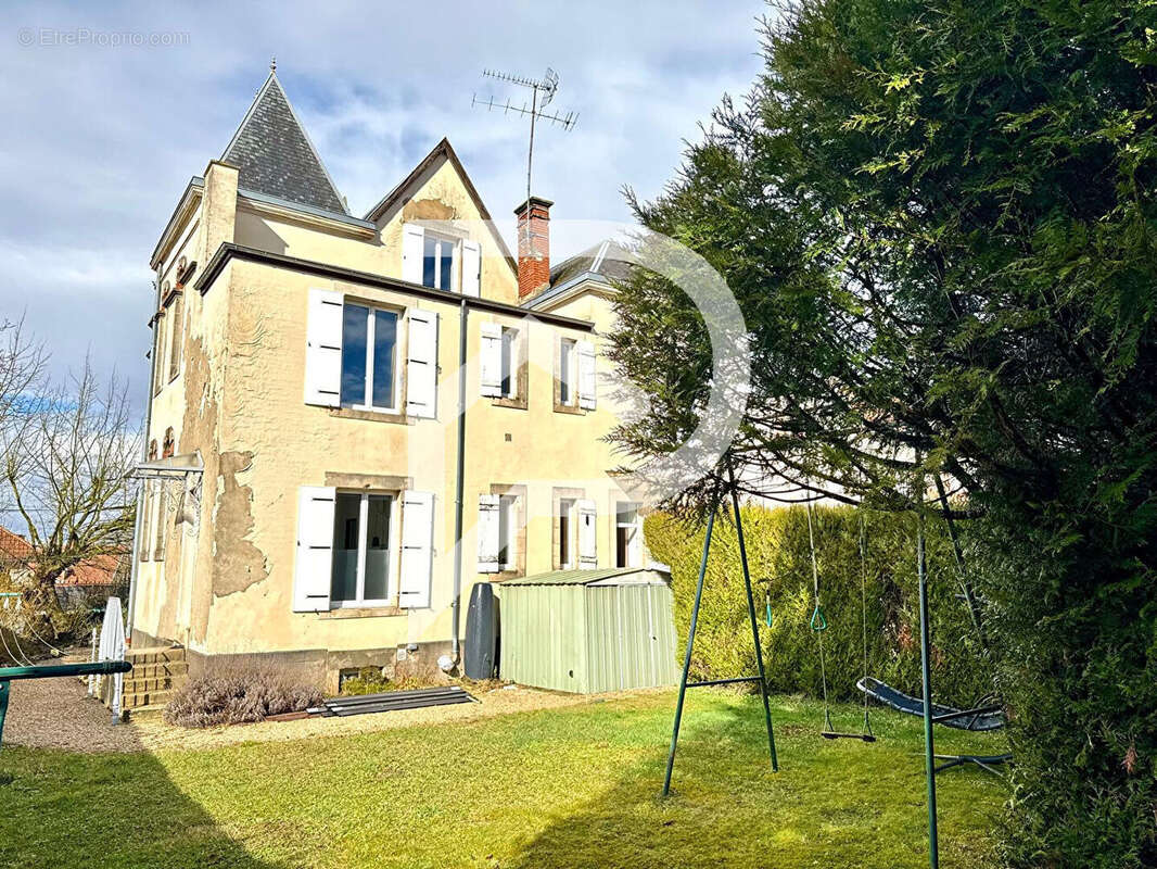 Maison à CHAUMONT