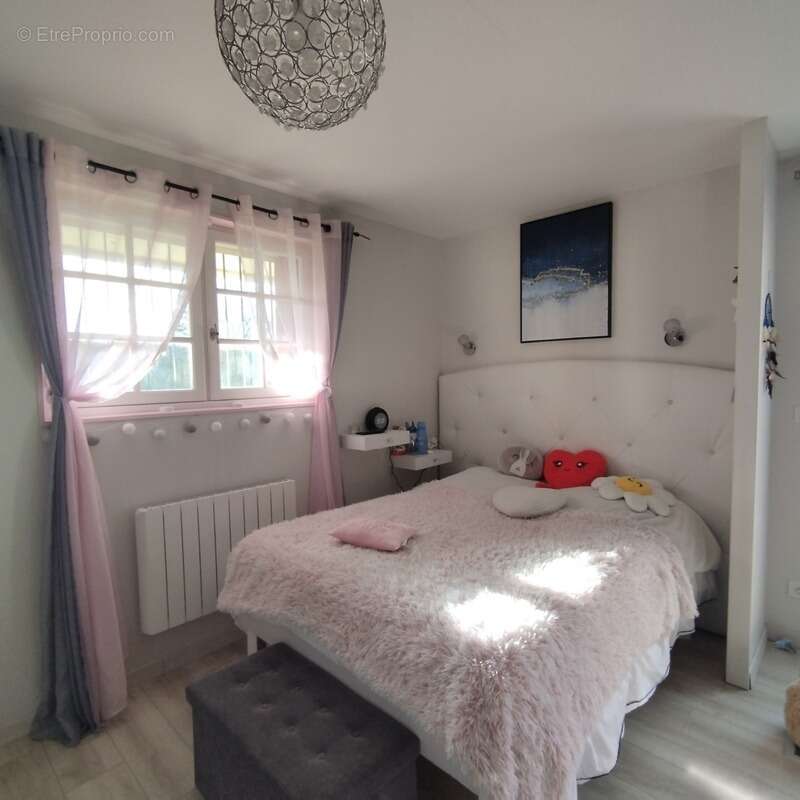 Maison à TOUVRE