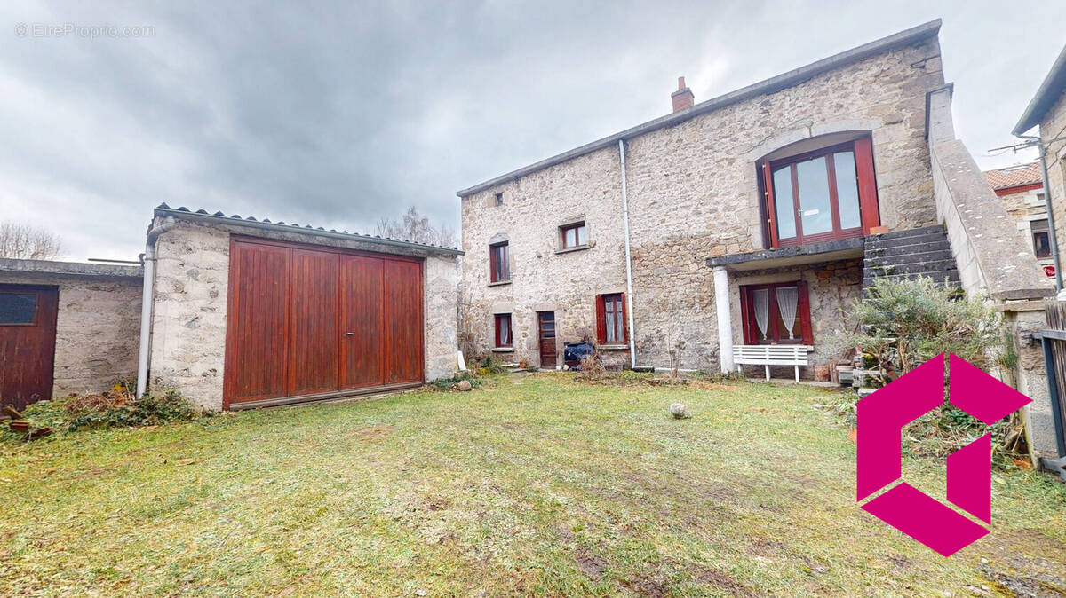 Maison à GRAZAC
