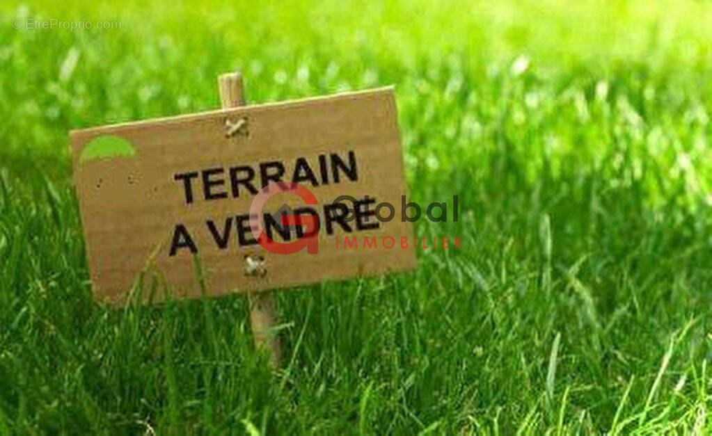 Terrain à NOYAL-SUR-VILAINE