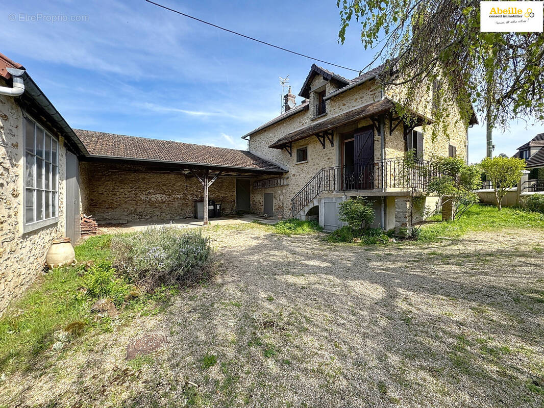 Maison à SAINT-CHERON