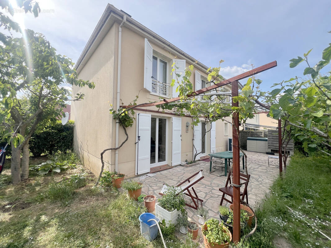 Maison à ROISSY-EN-BRIE