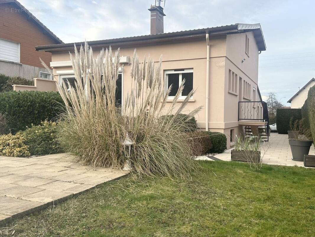 Maison à CHARMES