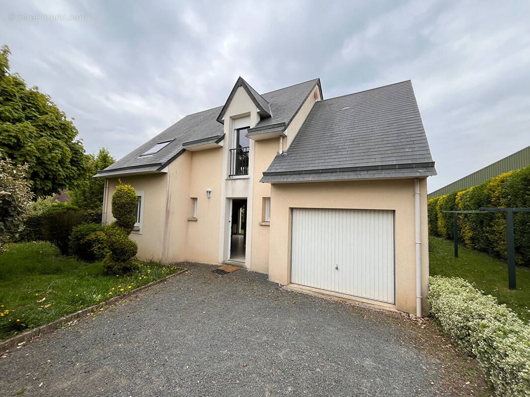 Maison à EVRECY
