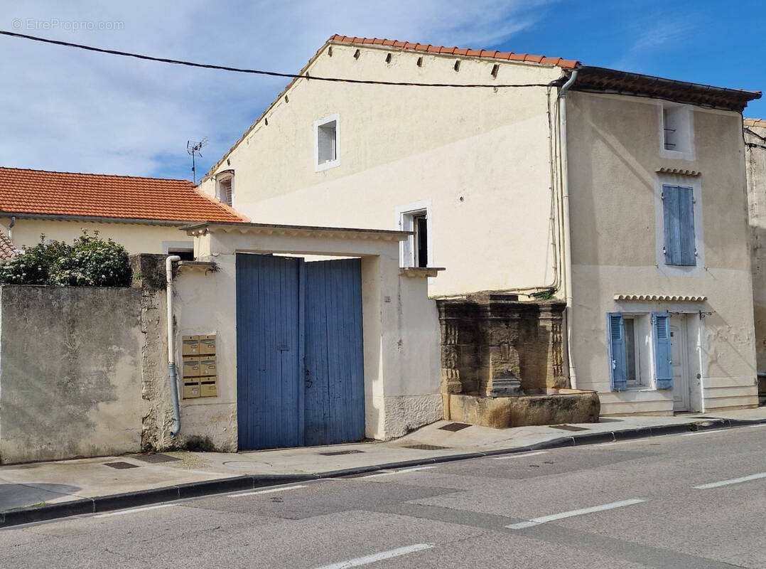Maison à COURTHEZON