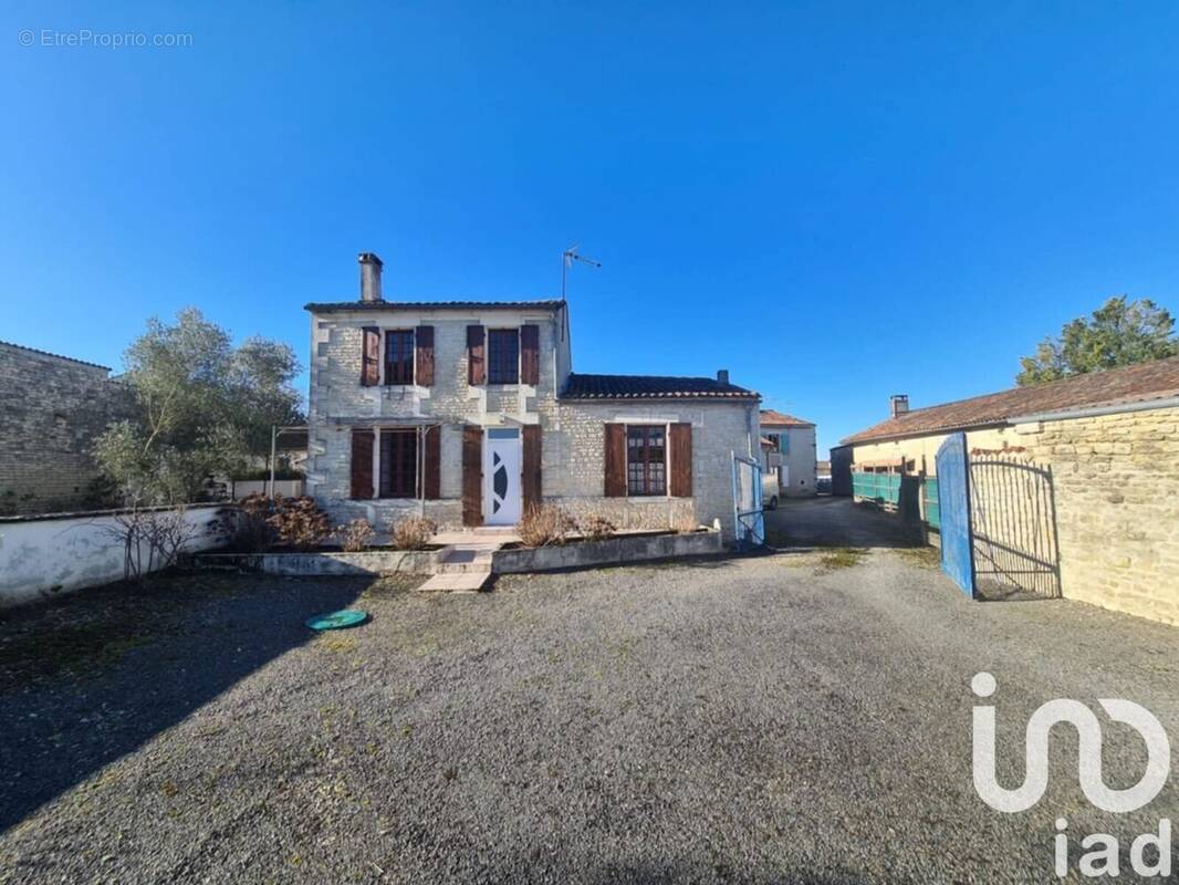 Photo 1 - Maison à VERDILLE