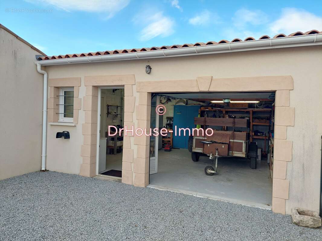 Maison à CORME-ECLUSE
