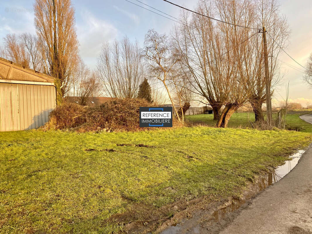 Parking à COMINES