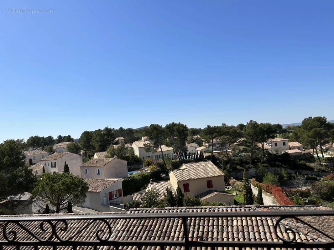 Appartement à MALLEMORT