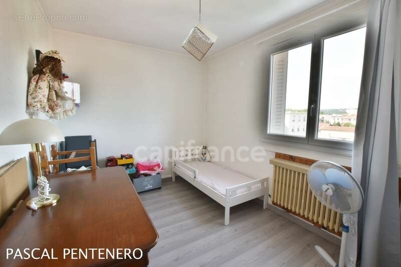 Appartement à VAULX-EN-VELIN