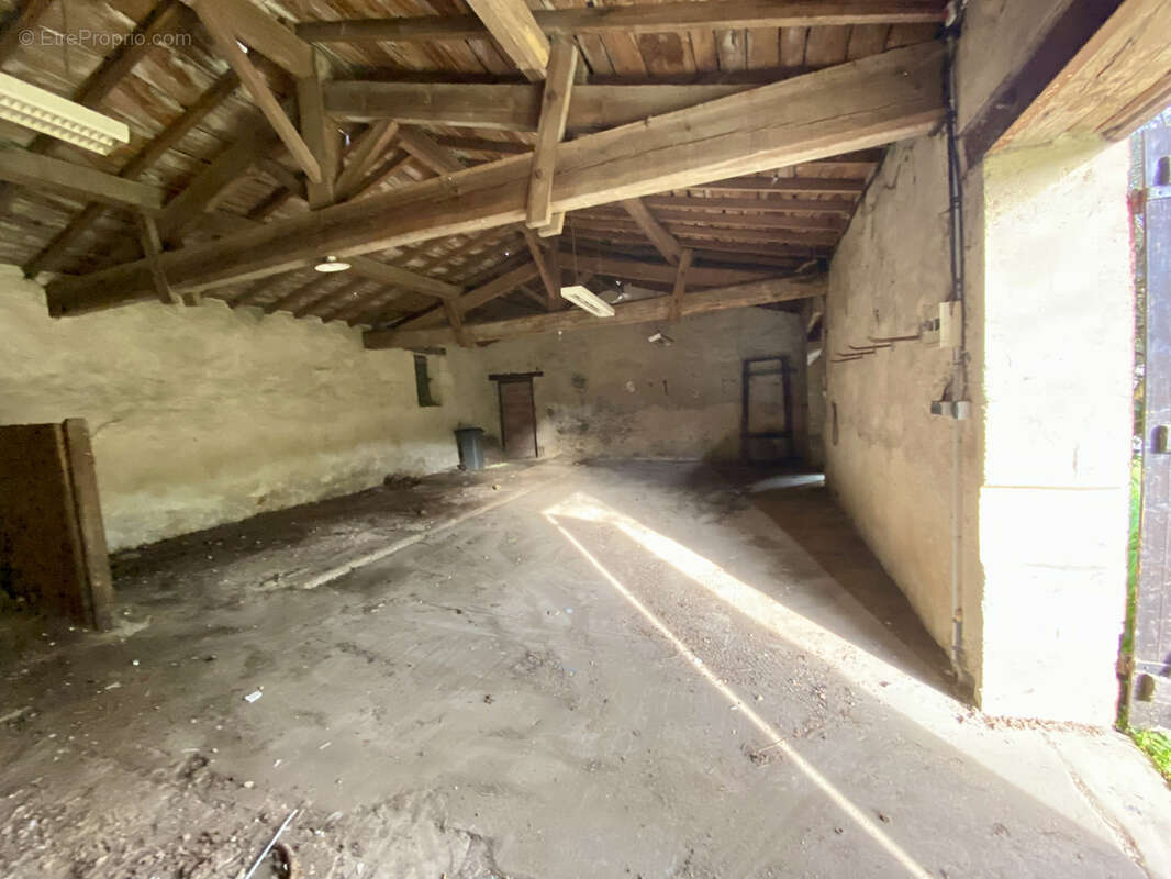 Maison à ILLATS
